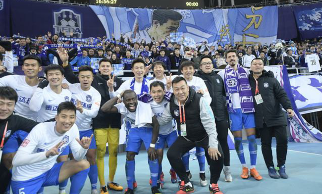  瓦朗谢讷球迷文化动人，主场氛围助力球队逆转取胜