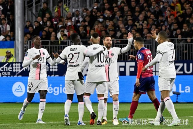  巴黎圣日耳曼主场大胜，继续领跑法甲积分榜  